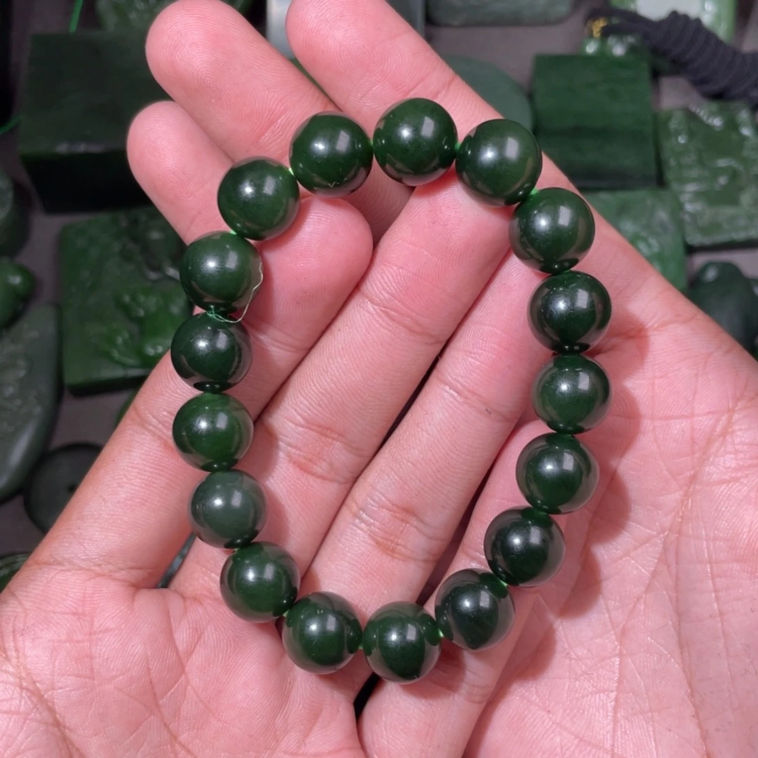 诺***兰颈饰未镶嵌和田玉（碧玉）