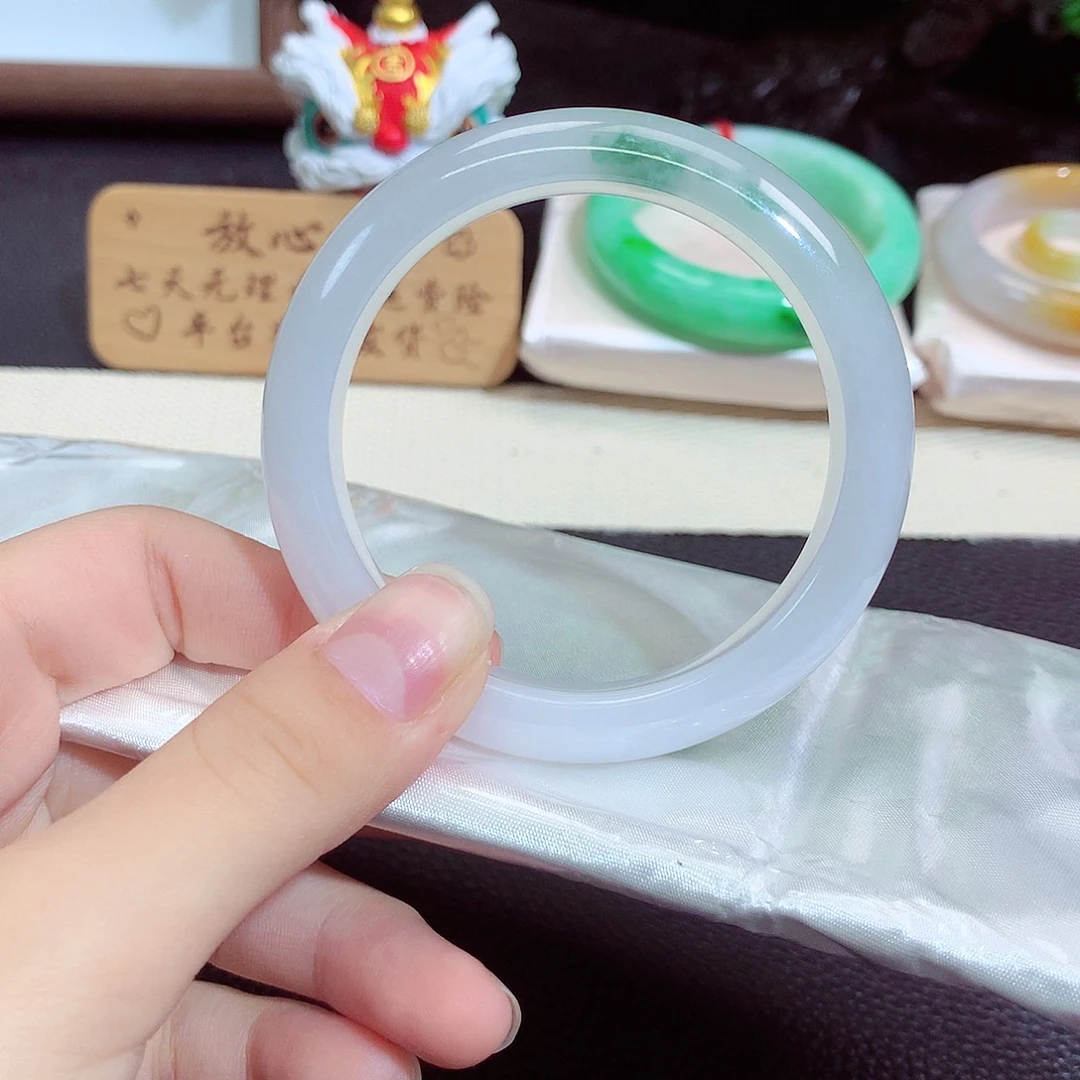 翡翠未镶嵌手镯1211