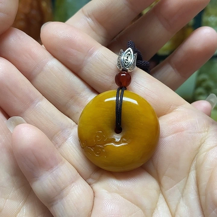 岫玉未镶嵌吊坠(赠链)