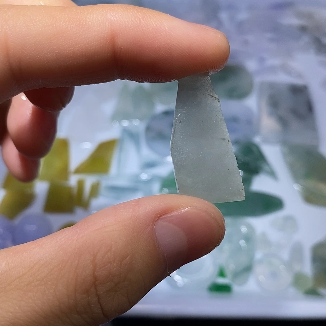 颈饰未镶嵌翡翠8544