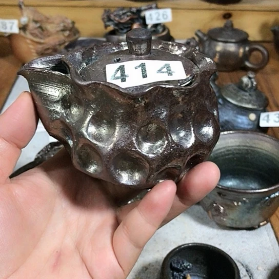 瓷片铁胎太湖石的宝瓶