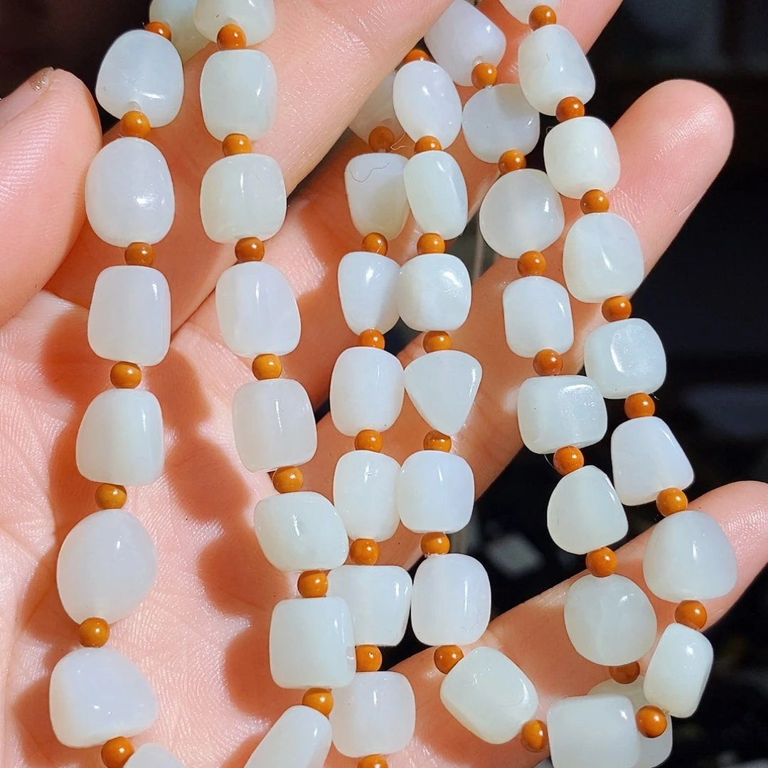 和田玉颈饰未镶嵌