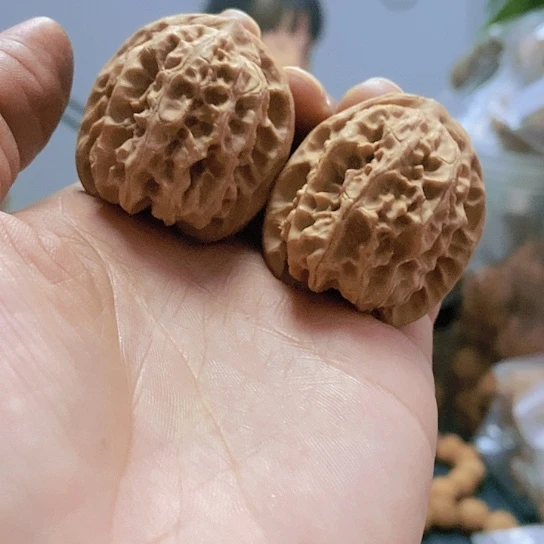 【闪购商品】把件文玩核桃36蜡皮磐石小众