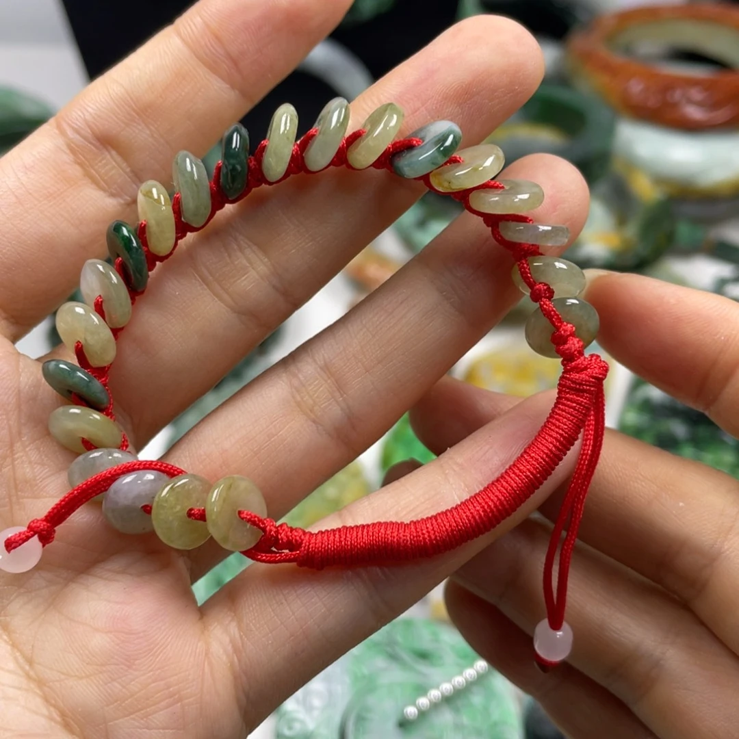 当***亮颈饰未镶嵌翡翠牌子