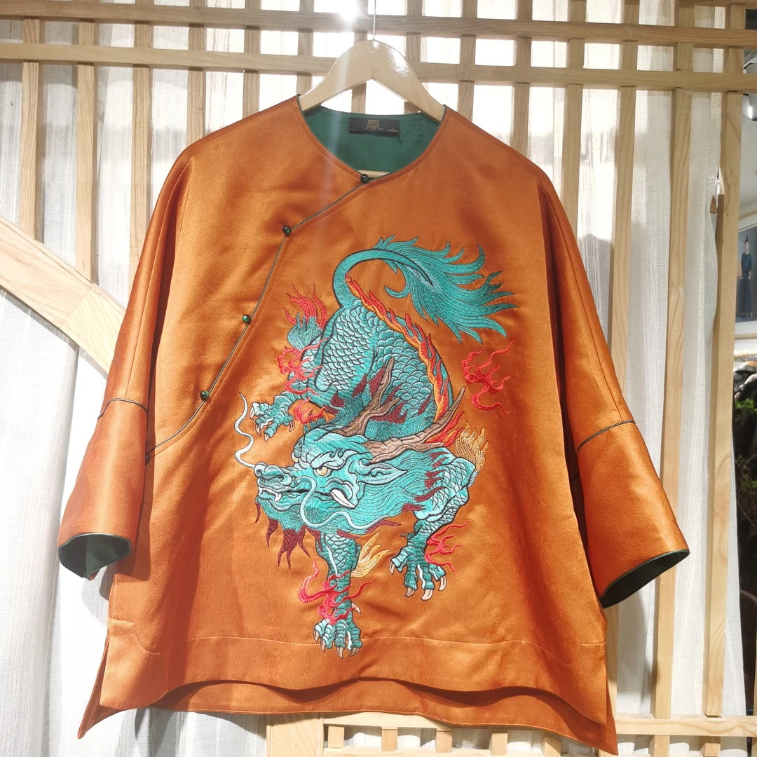凤徕兮私人定制橘色光板底蓝色貔貅刺绣斜襟盘扣上衣（LS128-17）