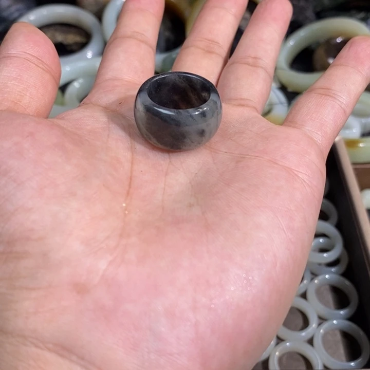 未镶嵌戒指和田玉我***宝新疆和田玉龙喀什河青花籽戒圈