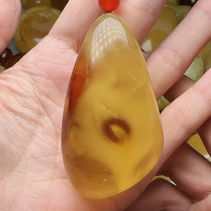 琥珀未镶嵌手链吊坠