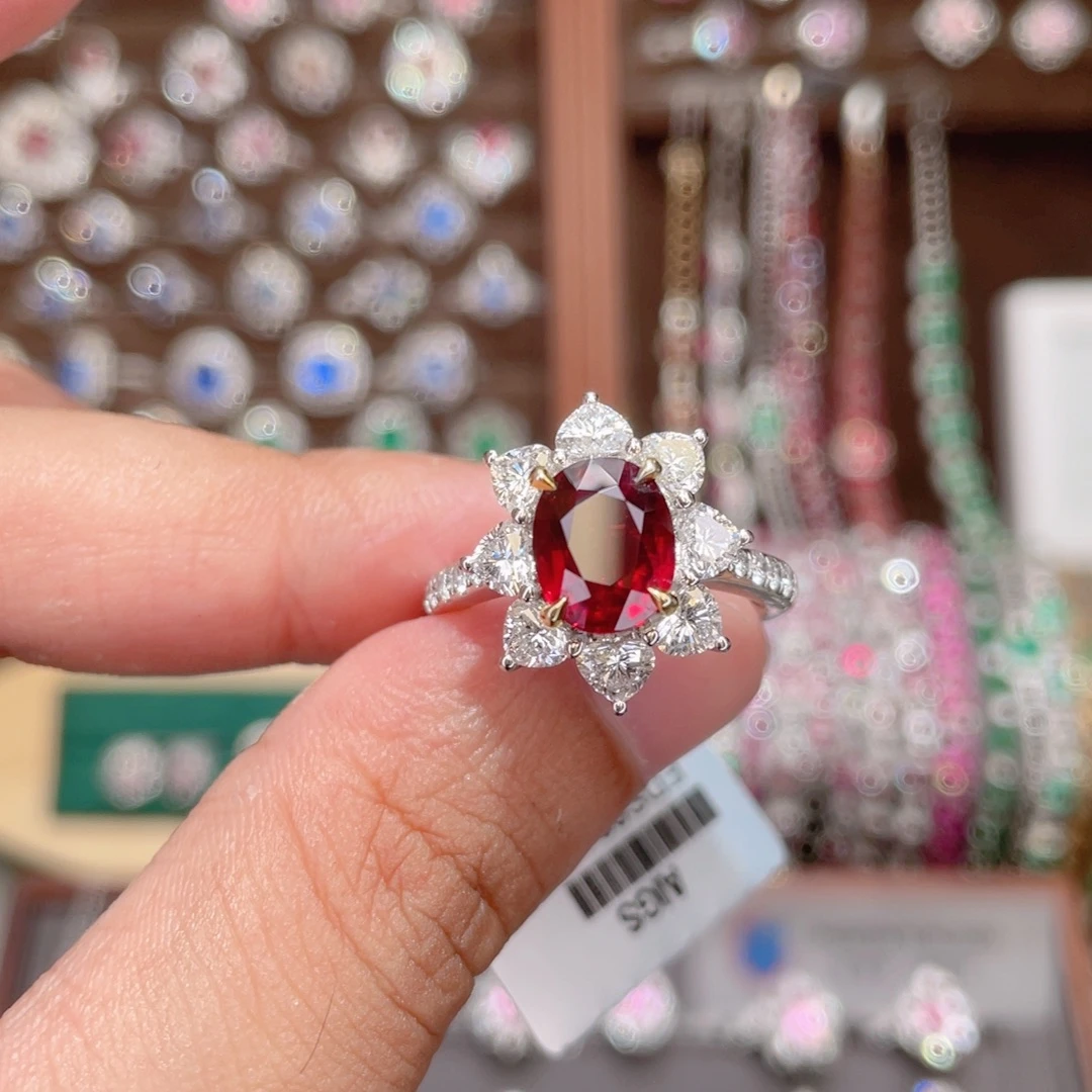 戒指18K金镶嵌红宝石3.02ct 无烧鸽血