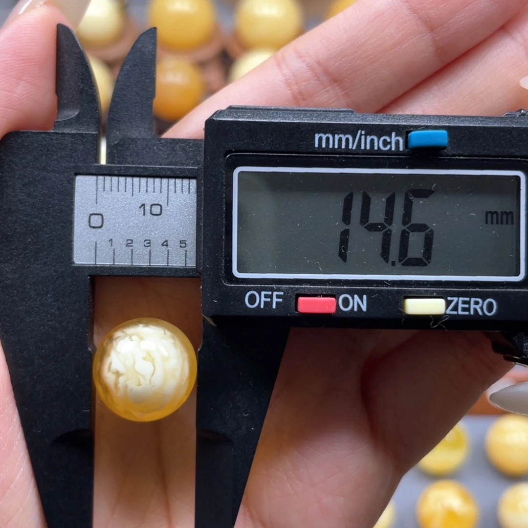 未镶嵌琥珀珠宝奇石非****名