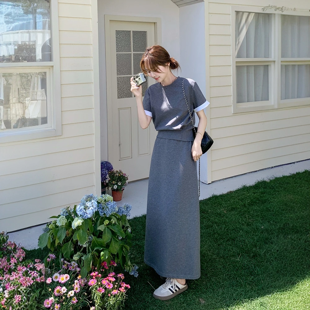 灰色韩系超火休闲套装裙女夏季2025新款减龄短袖t恤半身裙两件套