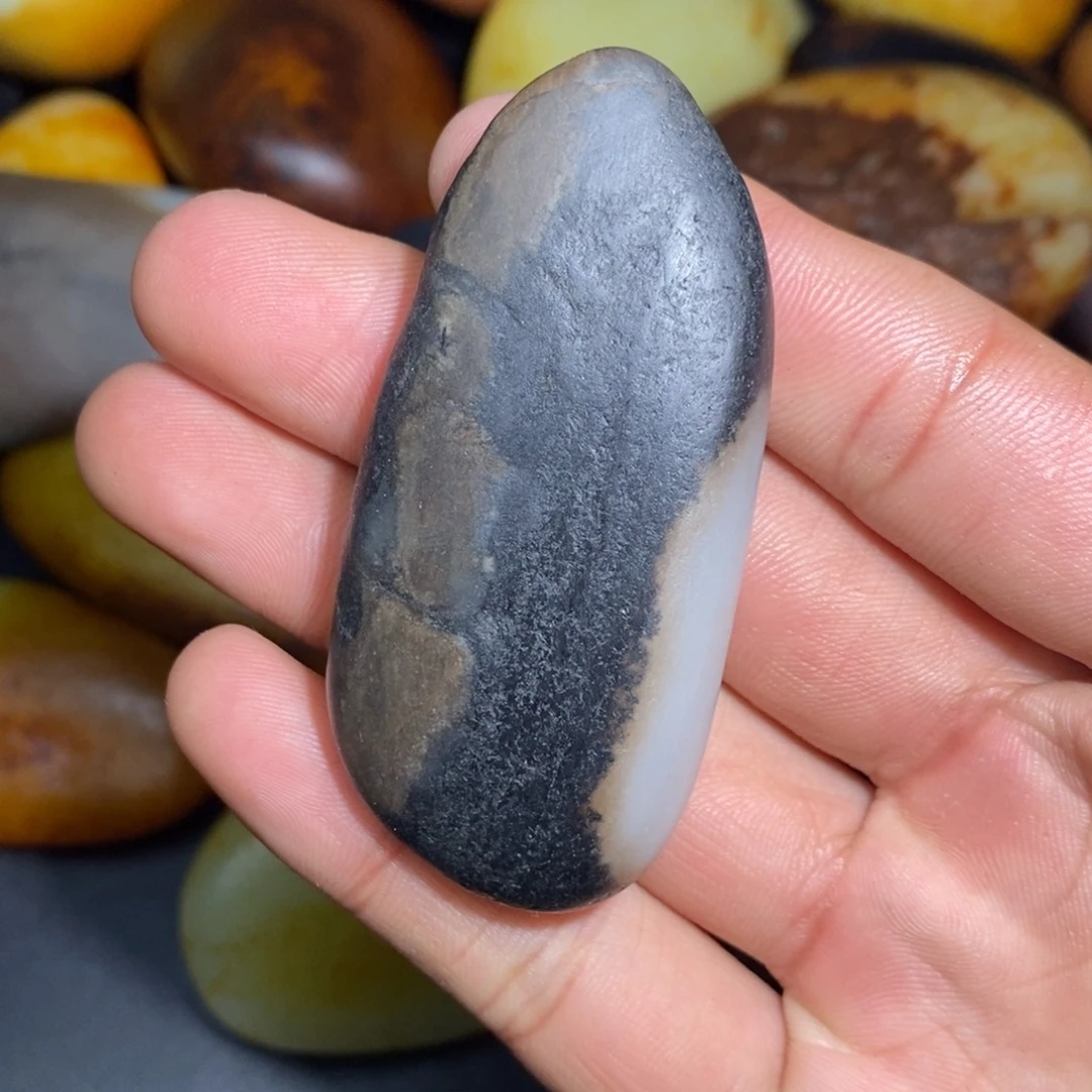 和田玉未镶嵌珠宝奇石