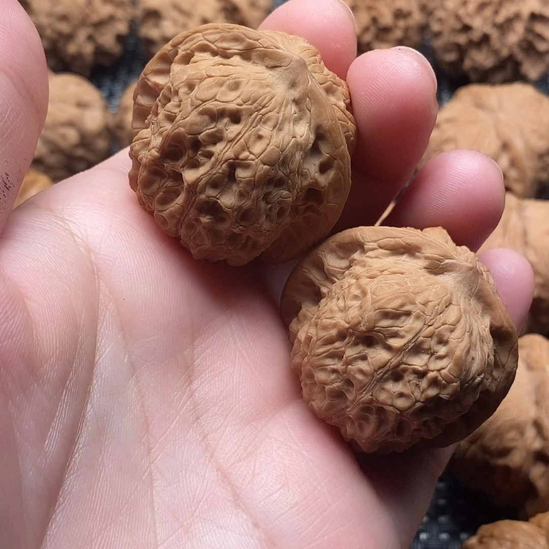 c***m吊坠文玩核桃核桃