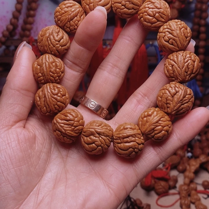 吊坠桃核龙纹桃枭