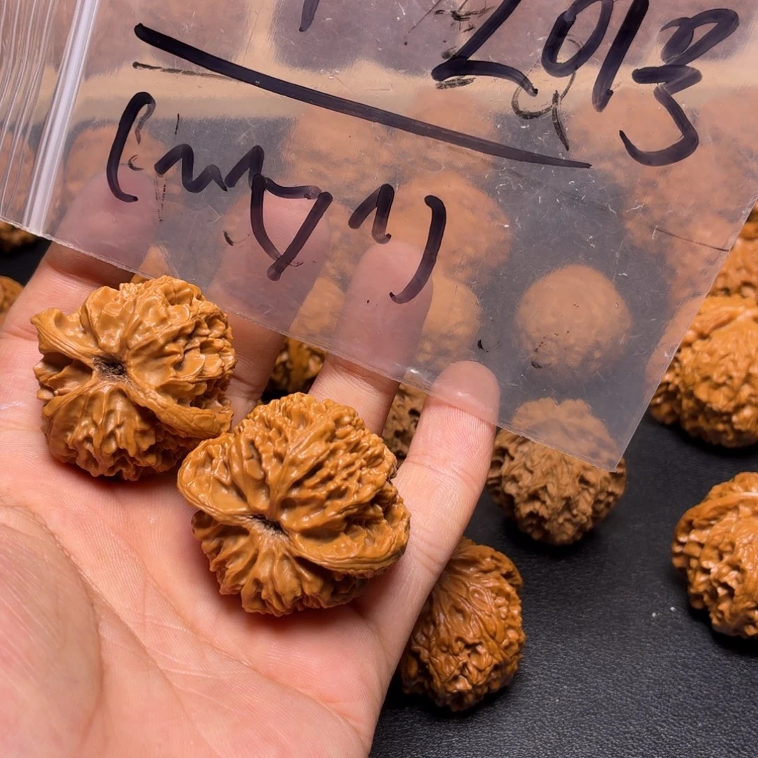 （***〜文玩核桃把件核桃201