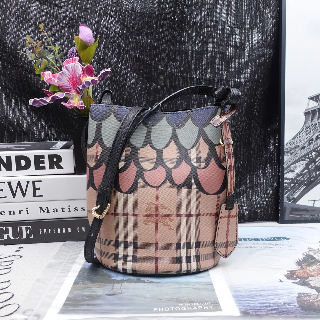 95新 BURBERRY/博柏利 单肩包/T20285978