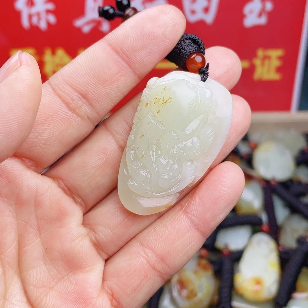 和田玉颈饰未镶嵌