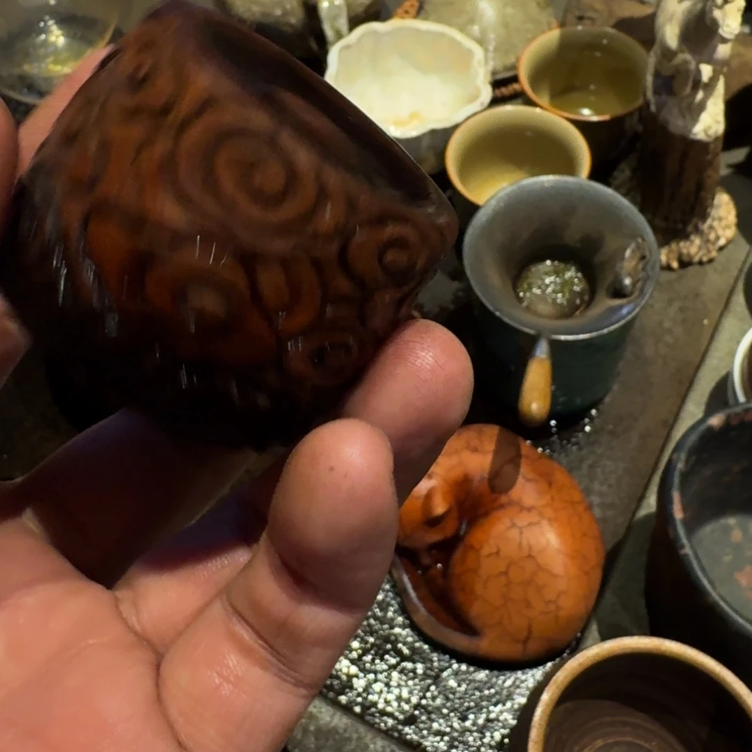 z***i荔枝木精美工艺摆件