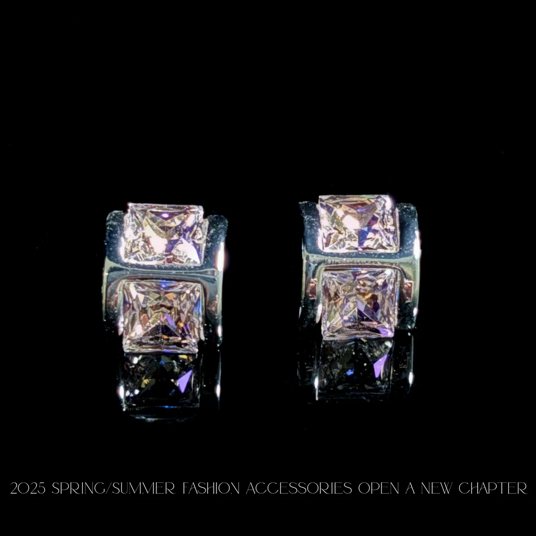 铜合金耳饰 镀k金 2025款C5694【炫彩粉糖】Jeannie zoo 耳钉