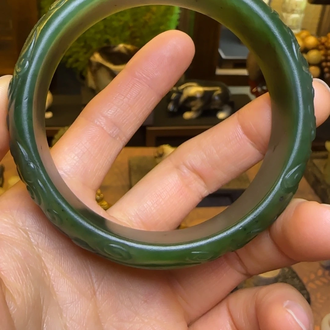 上***和田玉（糖玉）未镶嵌颈饰