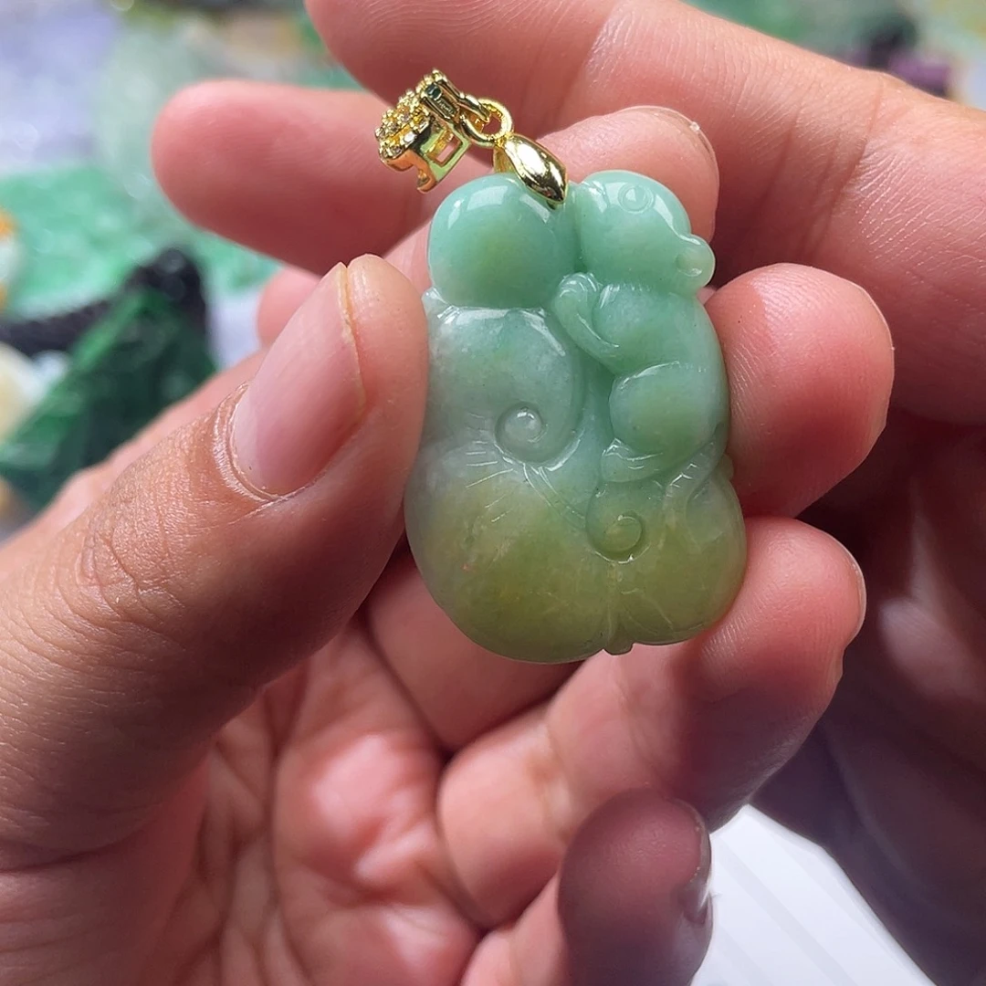 翡翠未镶嵌颈饰翡玉缘翡翠