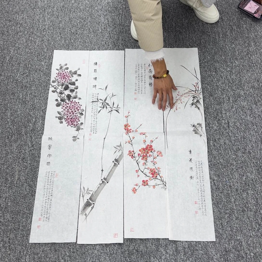 国画卖字画的小男孩