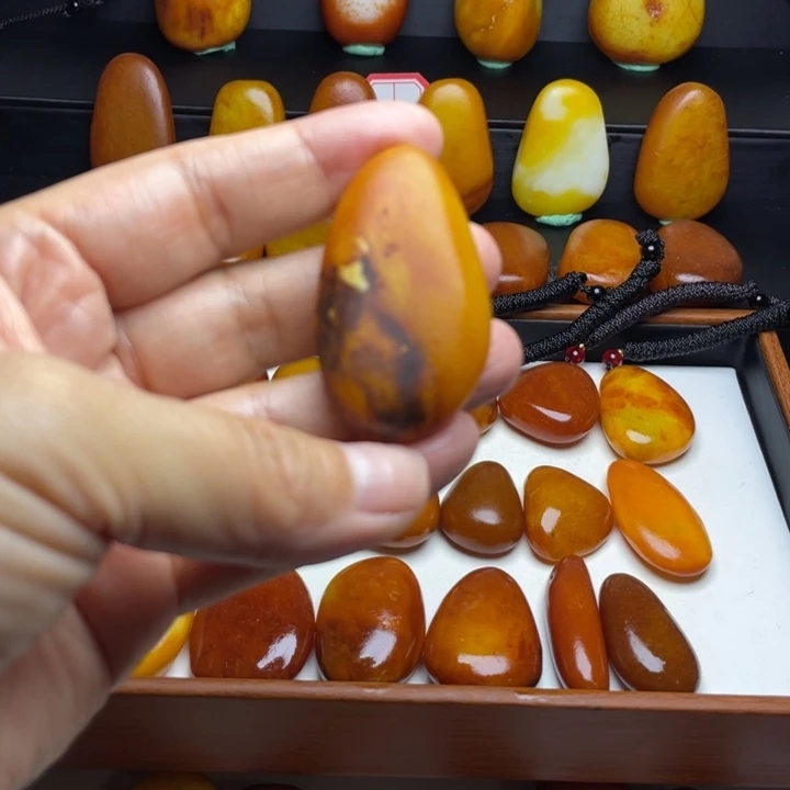 和田玉（糖玉）未镶嵌颈饰