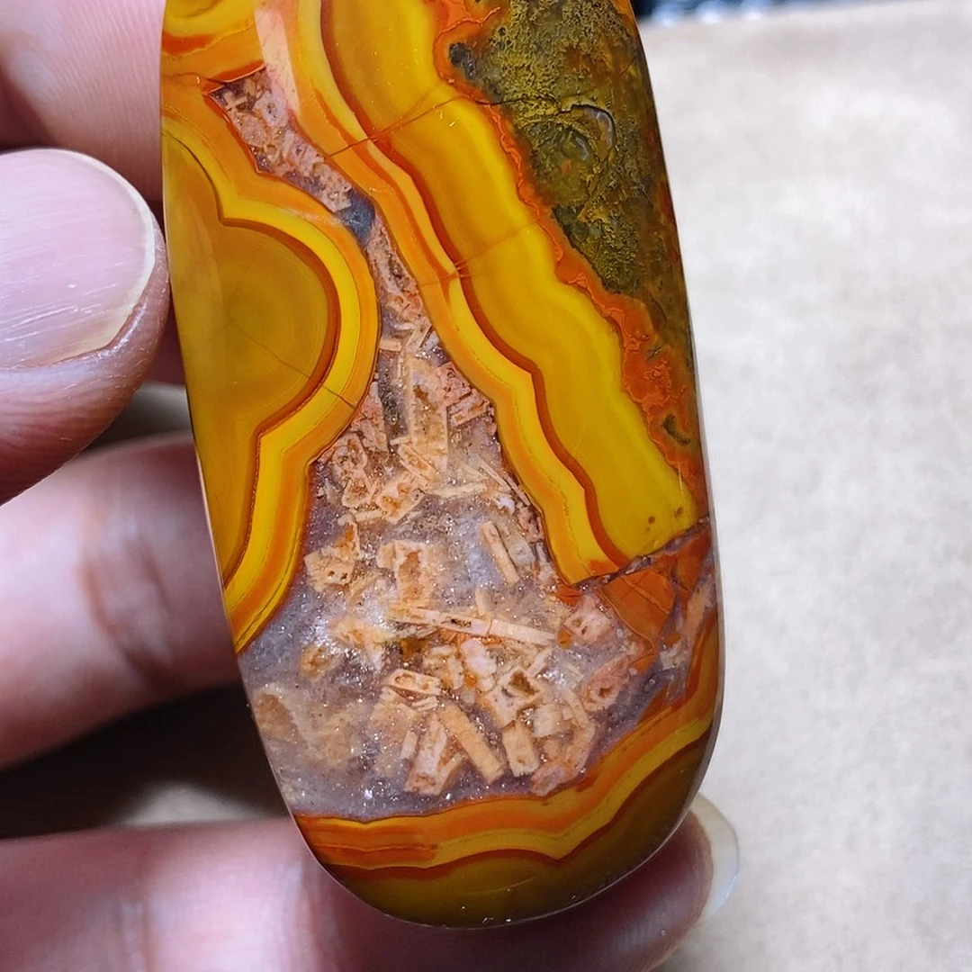 玛瑙/玉髓颈饰未镶嵌老**匠