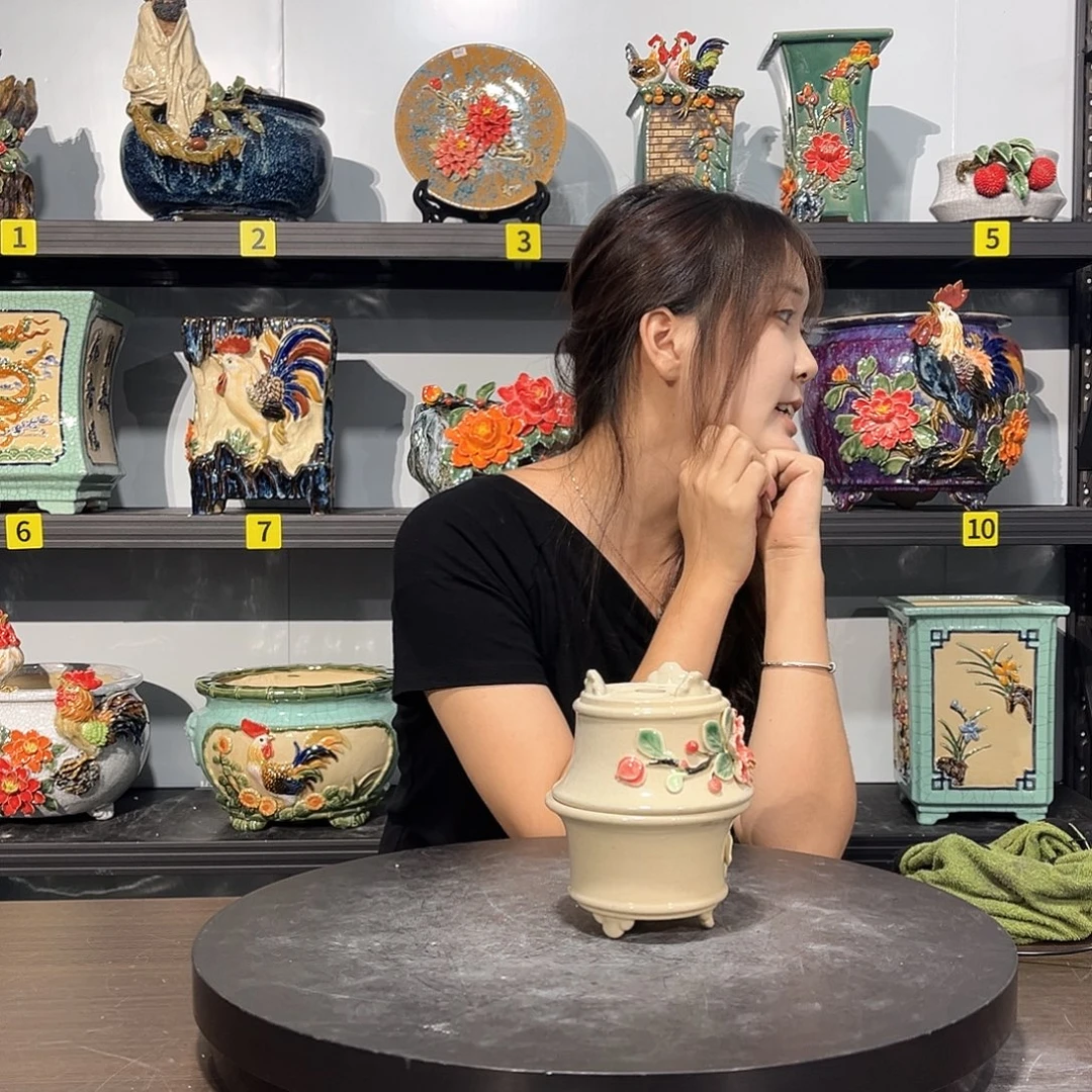 。***吴高温烧制石湾盆不退换