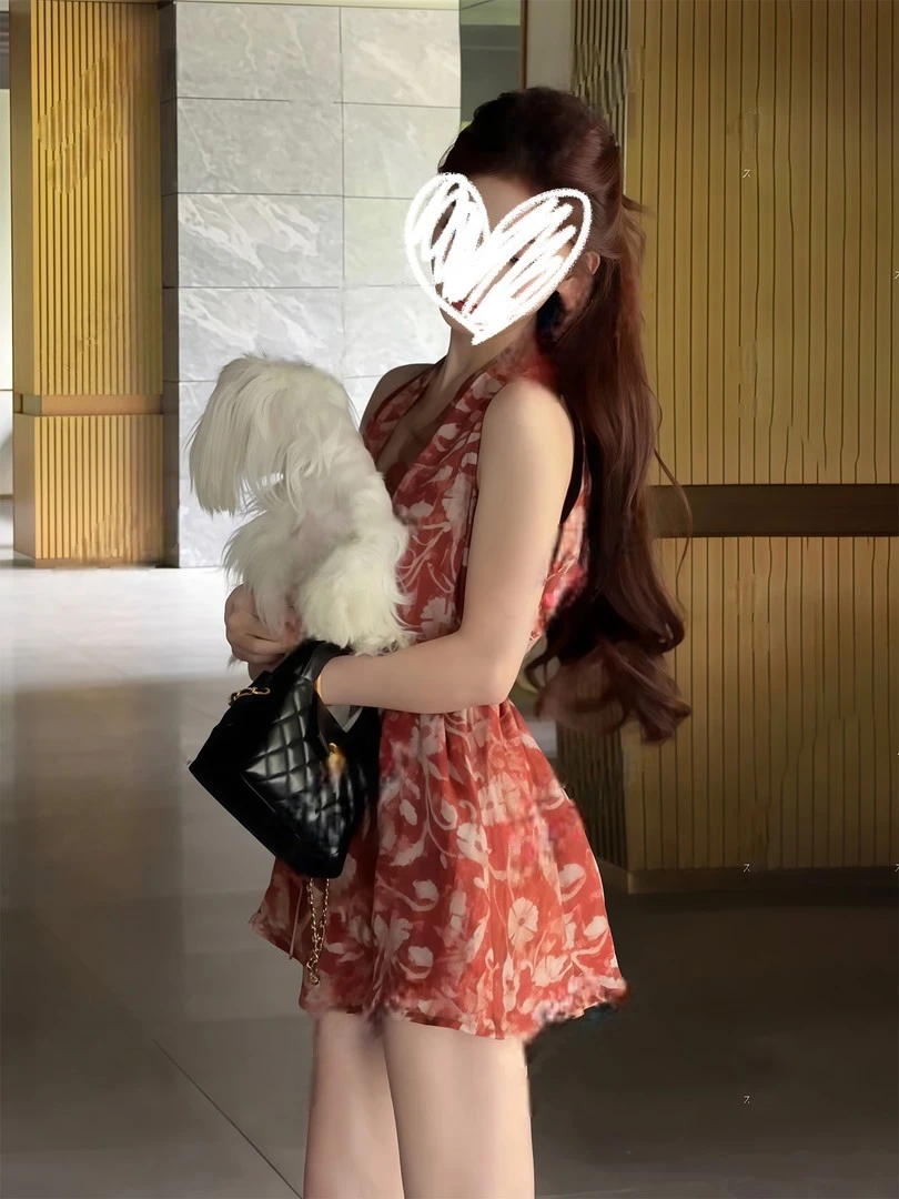 多米.塞纳河畔2025夏季无袖露肩印花宽松中短款上衣