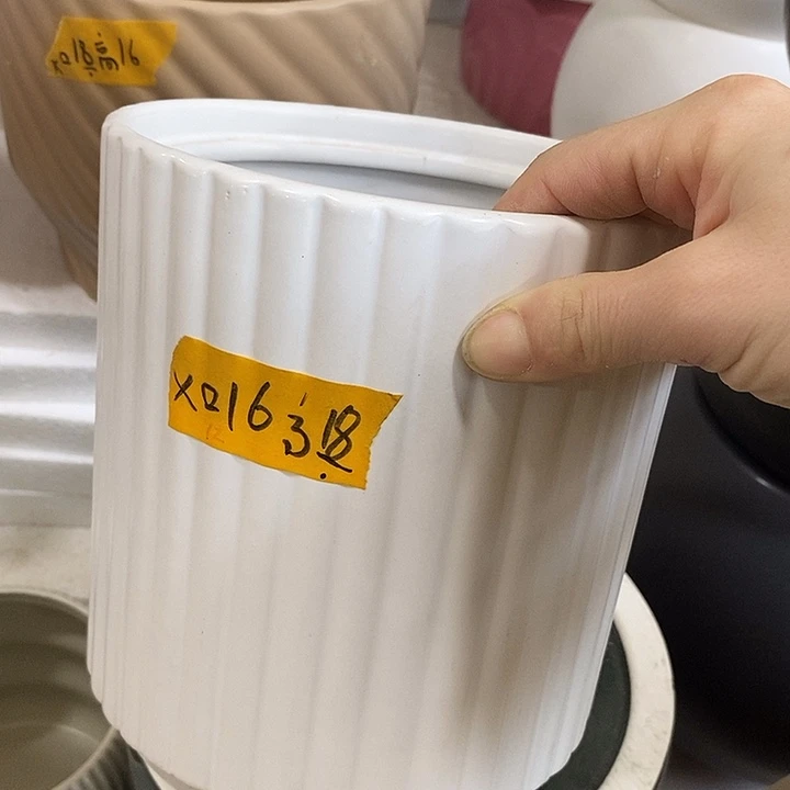 陶摆件陶瓷花盆有孔 瑕疵介意勿拍