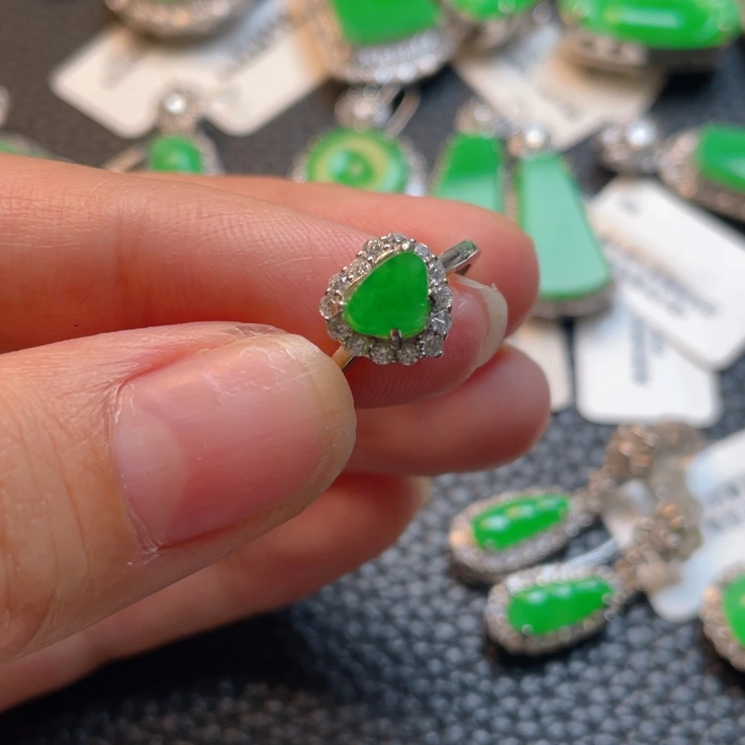 翡翠银S925镶嵌吊坠(赠链)戒指