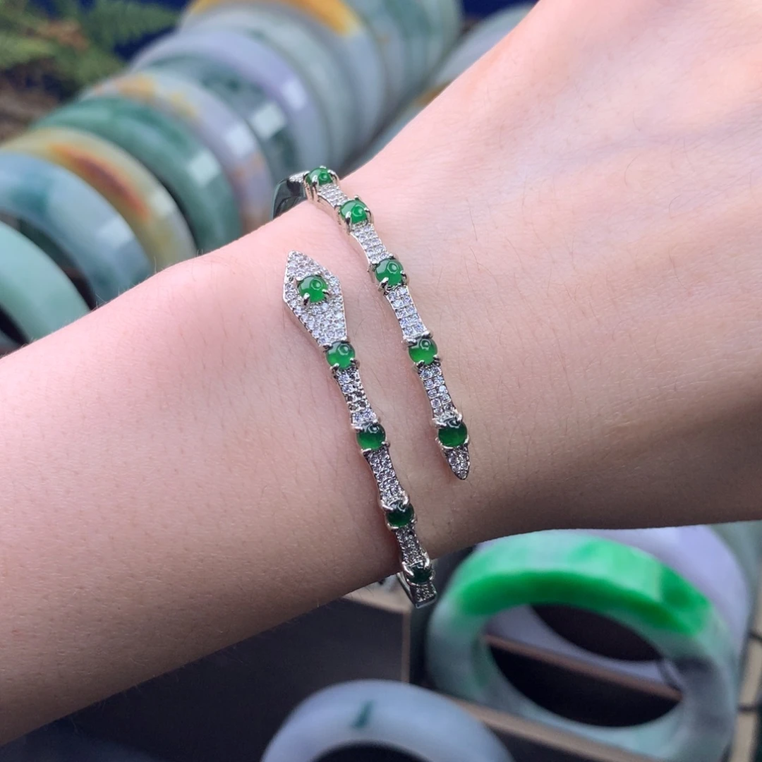 翡翠未镶嵌手镯手镯