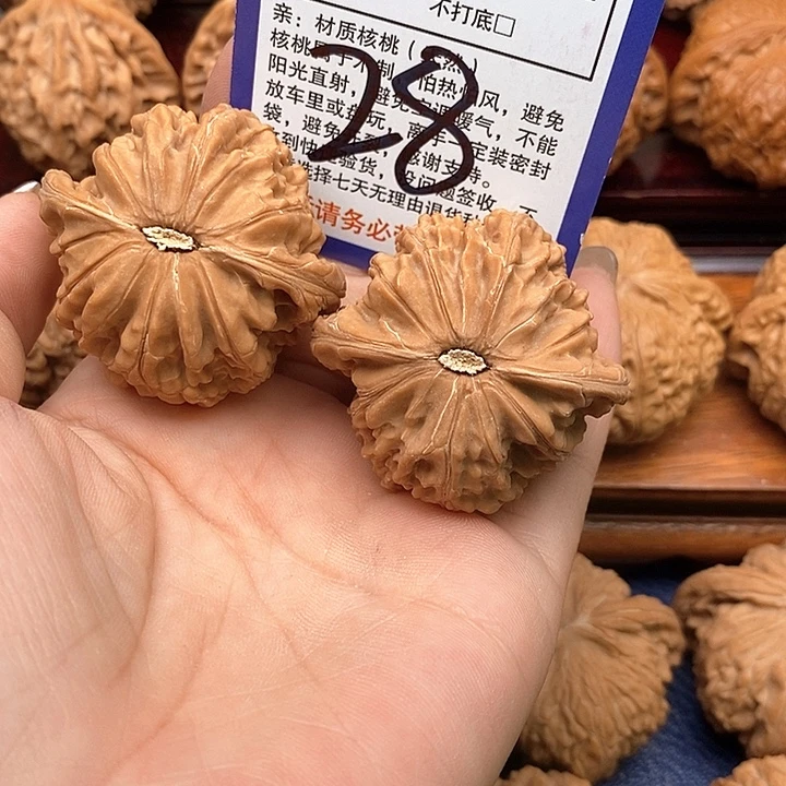 桃核吊坠磨盘狮子头43