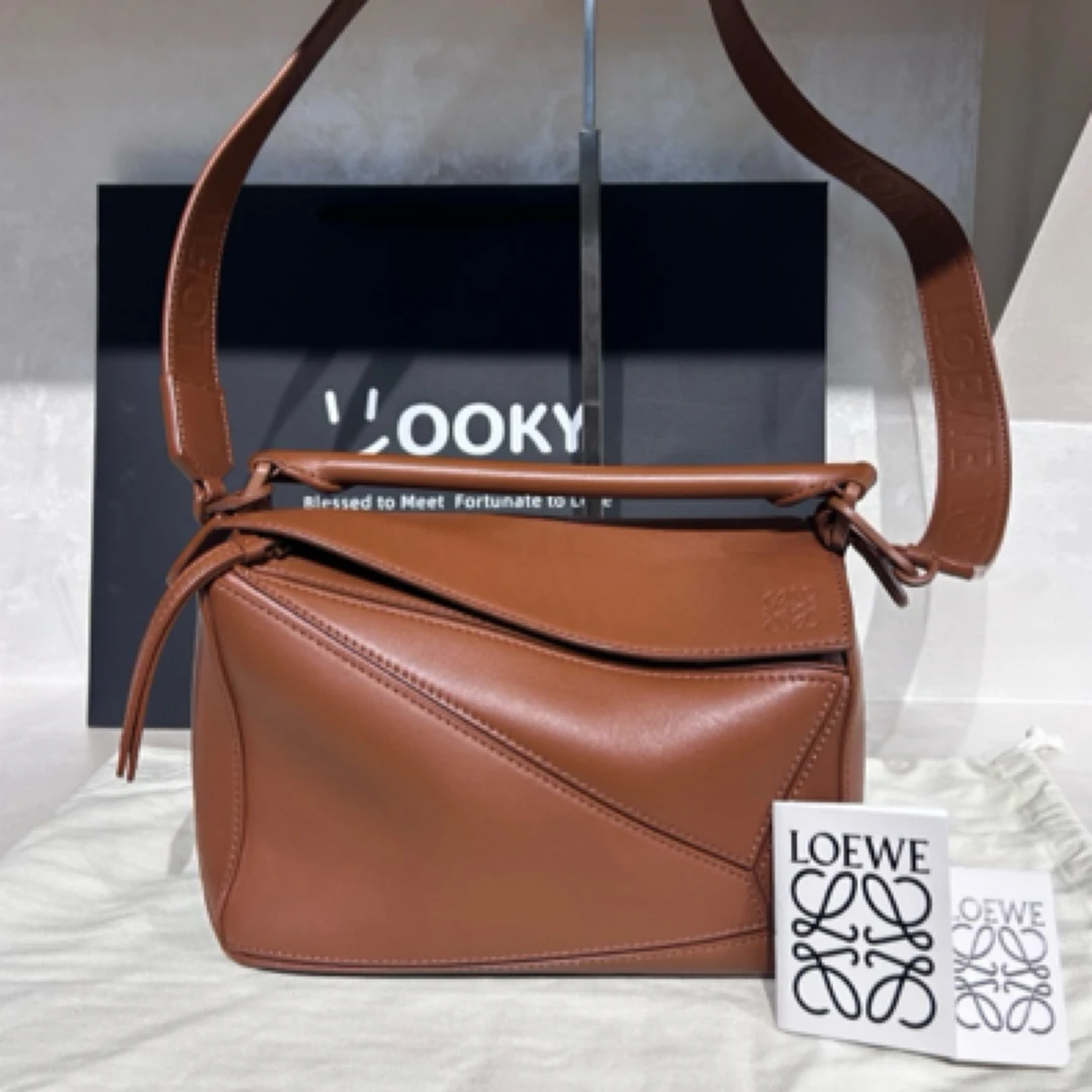 99新 LOEWE/罗意威 loewe罗意威Puzzle棕色热门牛皮单肩时尚百搭