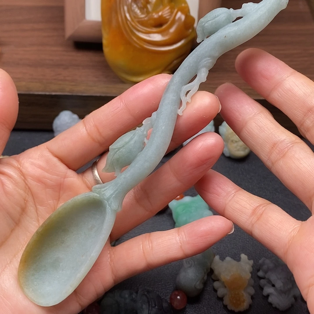 正***生定制翡翠未镶嵌毛货抛光