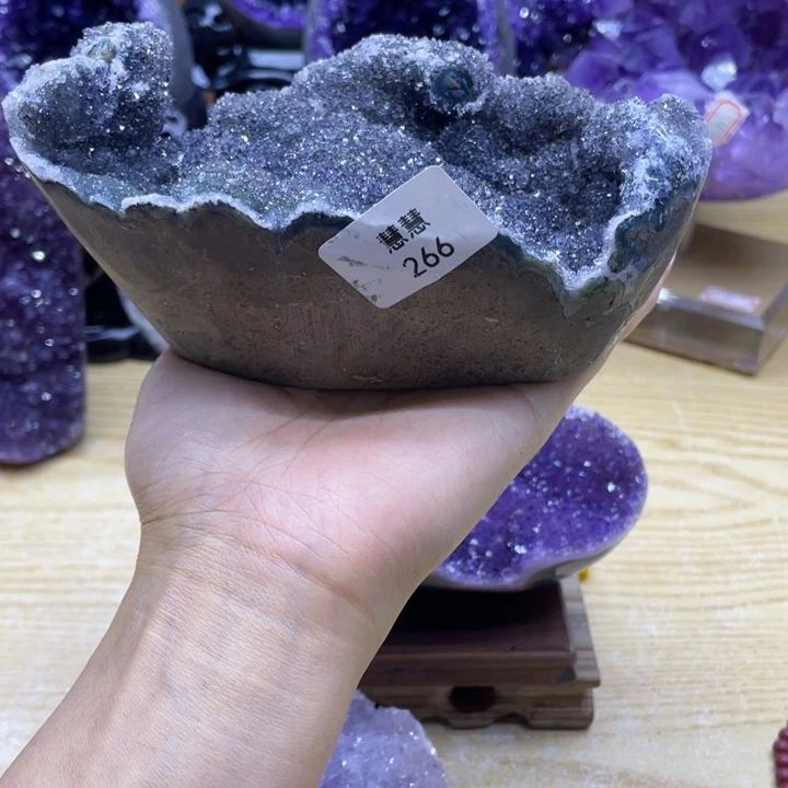 未镶嵌水晶大型摆件（非配饰）