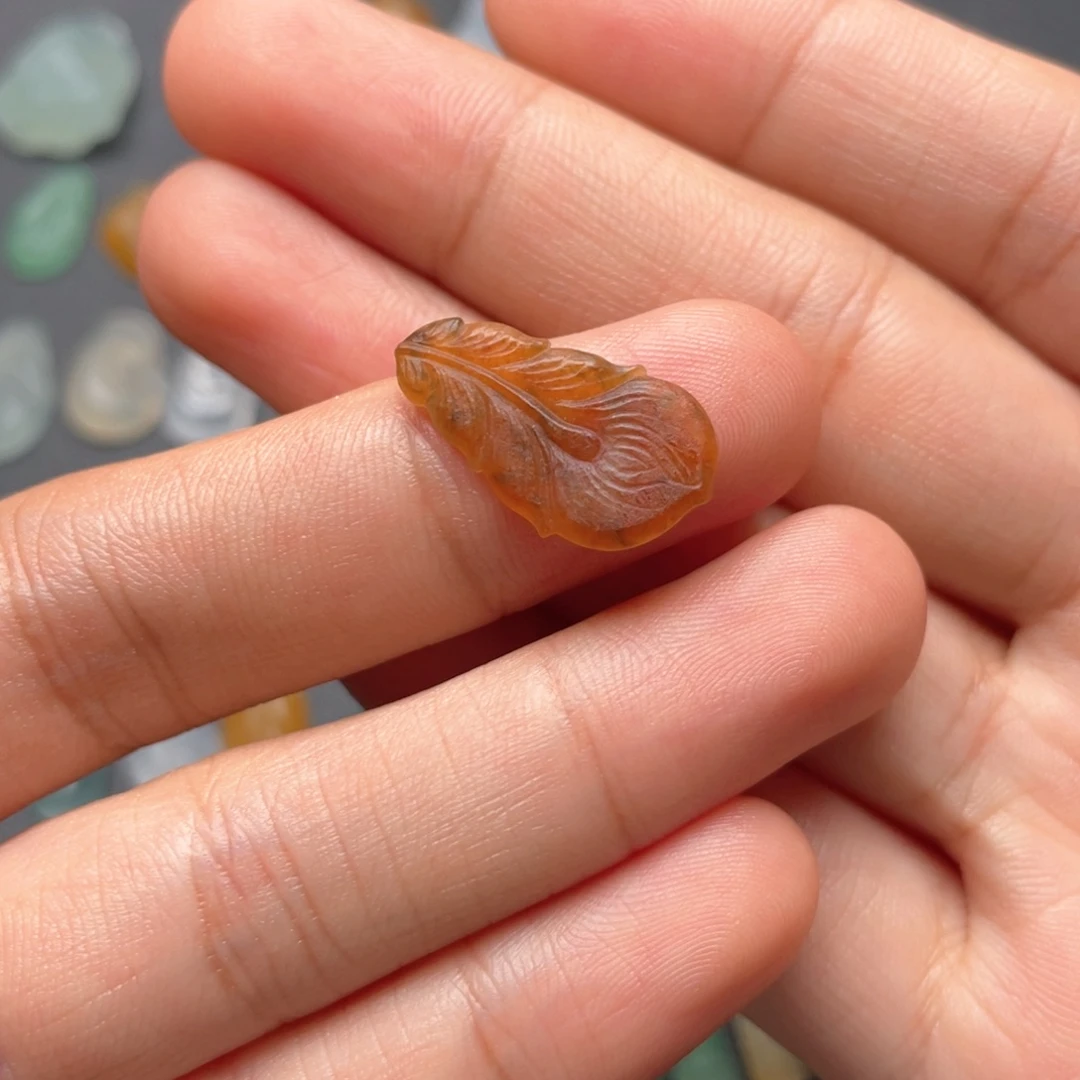 未镶嵌定制翡翠毛货