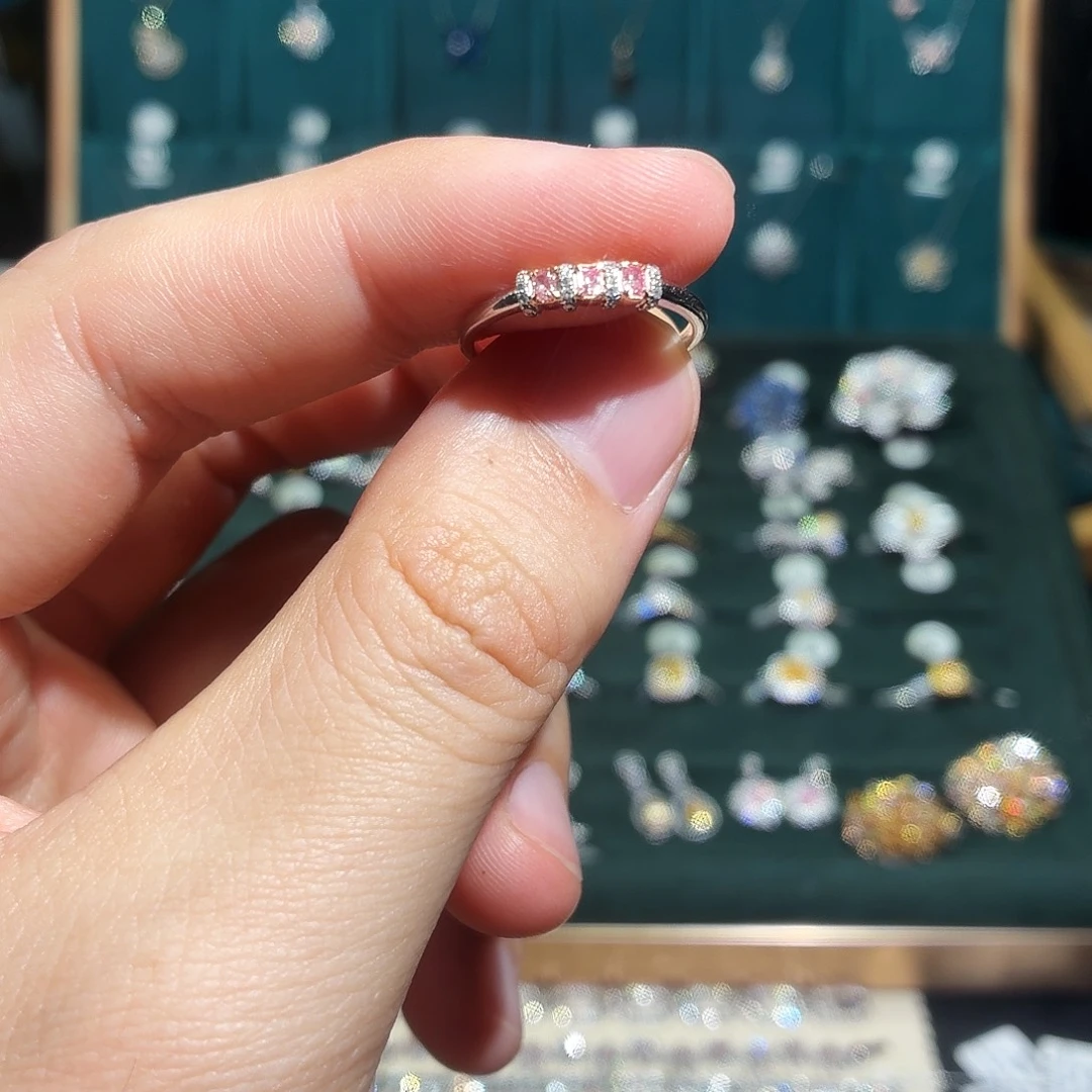 钻石戒指/指环18K金镶嵌