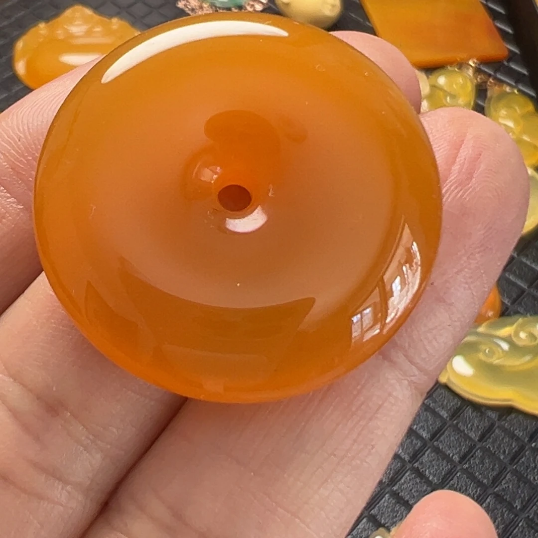 石英质玉（黄龙玉）未镶嵌吊坠(不含链)