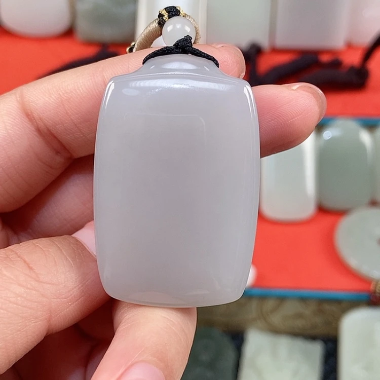 【闪购商品】颈饰未镶嵌和田玉