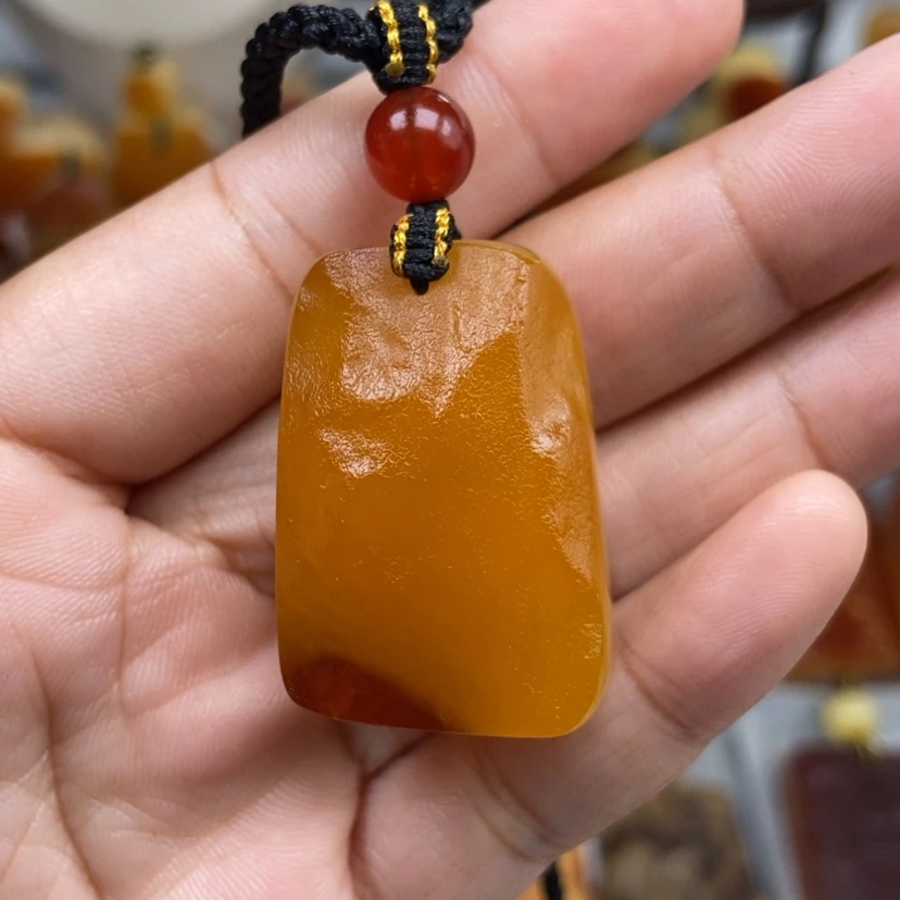 【闪购商品】琥珀颈饰未镶嵌