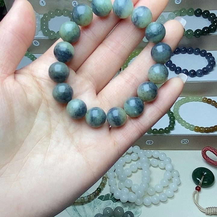 和田玉未镶嵌手串