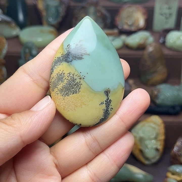 浮***梦岫岩河磨玉（透闪石质玉）未镶嵌颈饰