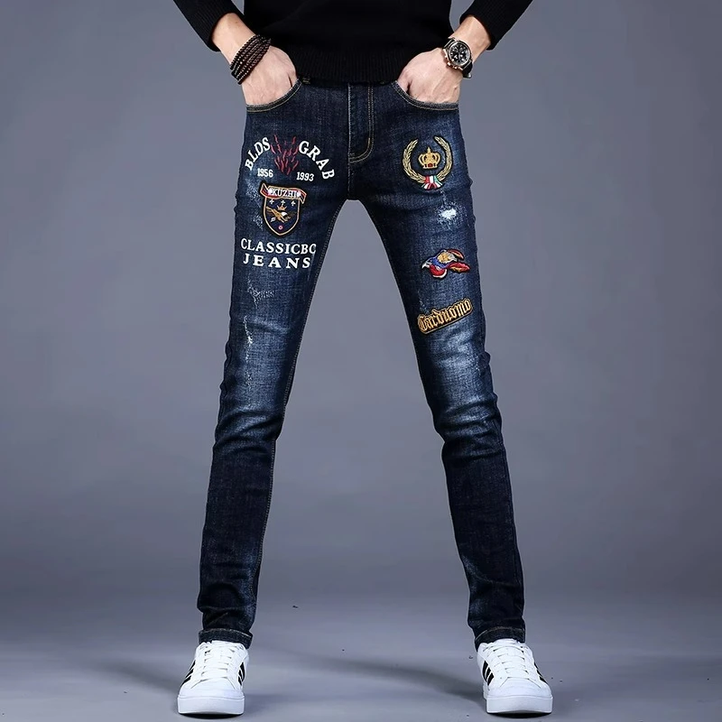 秋季新款潮牌刺绣男士牛仔裤弹力休闲潮流百搭修身小直筒长裤男