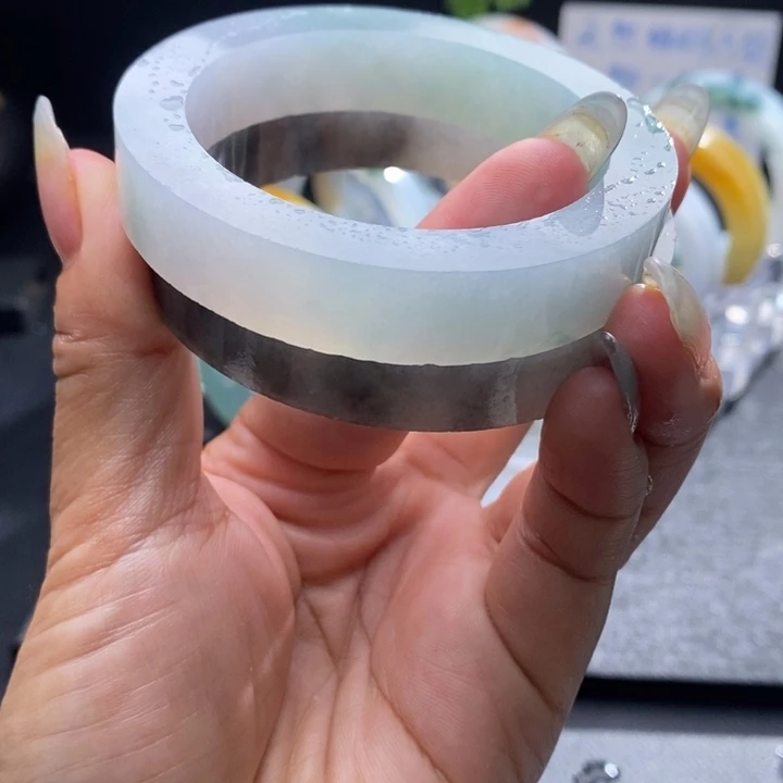 未镶嵌翡翠手镯定制翡翠