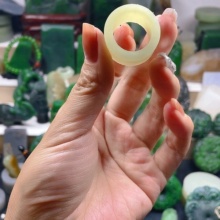 未镶嵌和田玉珠宝半成品