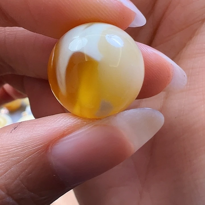 未镶嵌蜜蜡珠宝奇石