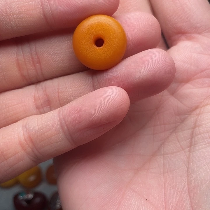 琥珀未镶嵌裸石老蜜蜡正圆饼子18.2-9.4