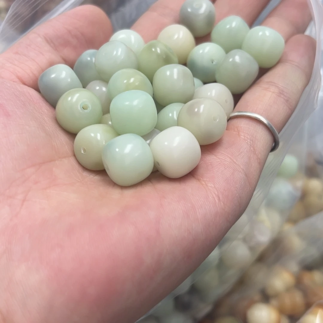 吊坠白玉菩提q14/20+2颗雪媚娘干磨桶