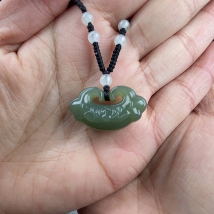 风***雨和田玉未镶嵌颈饰